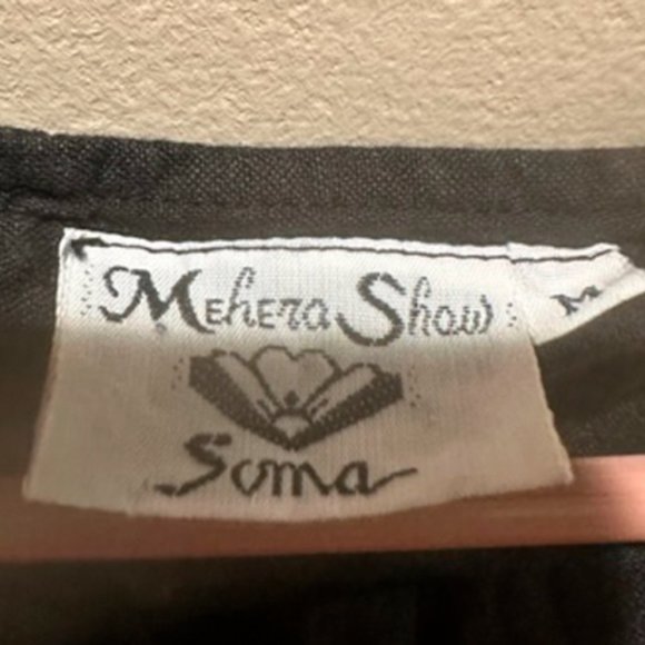 Two 100% cotton Mehera Show Suma blouses. Sz. M. One green, one black. - Picture 6 of 7